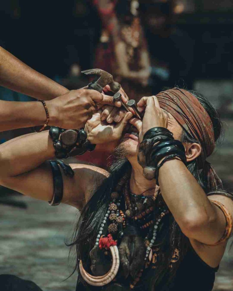 Ritual Keteguhan: Debus dari Tanah Jawara